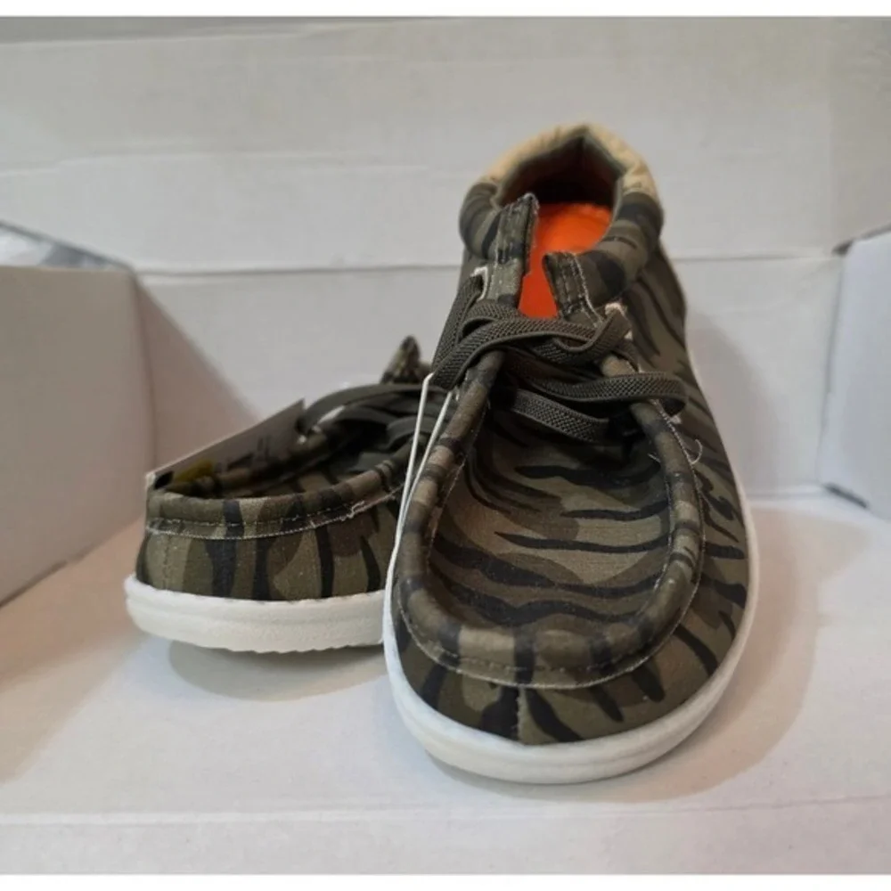US Sports Youth Boys Camo Slip On Loafer Shoes Size 12 Kids NWT
